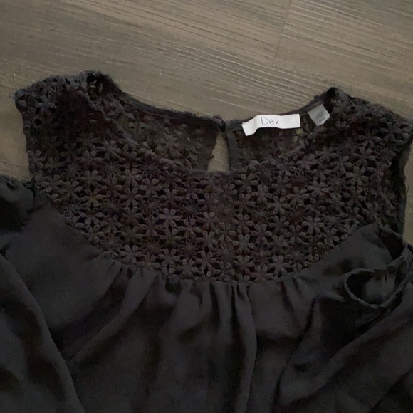 Shoulderless Casual Shirt - Picture 2 of 2